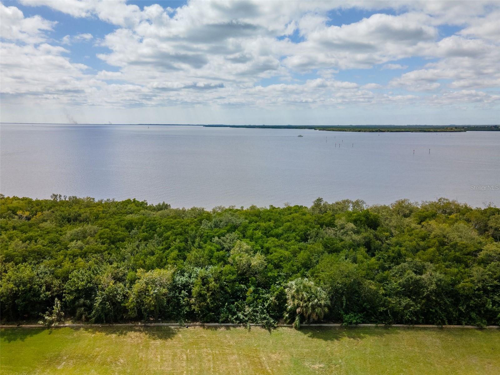 GRASSY POINT ESTATES - Land