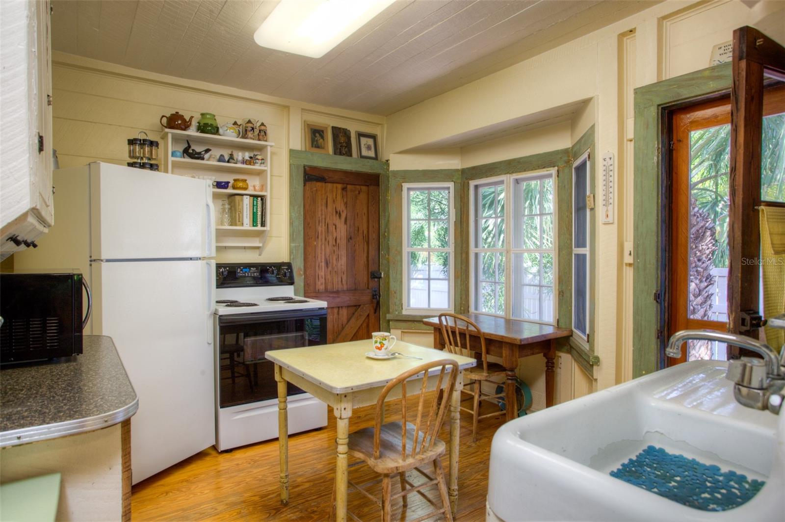 NORTH PASS-A-GRILLE SEC A - Residential Lease