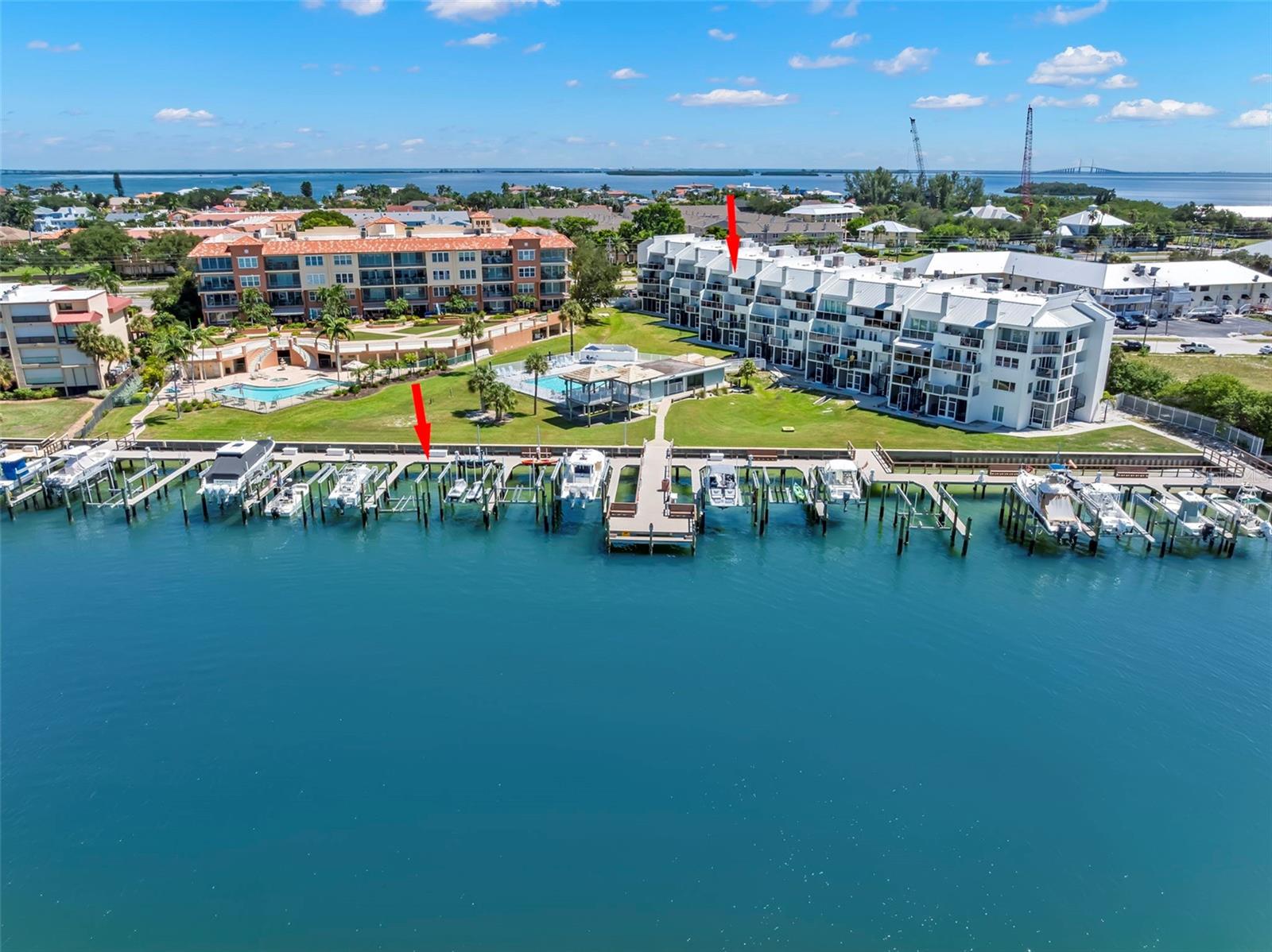 1100 PINELLAS BAYWAY S I4