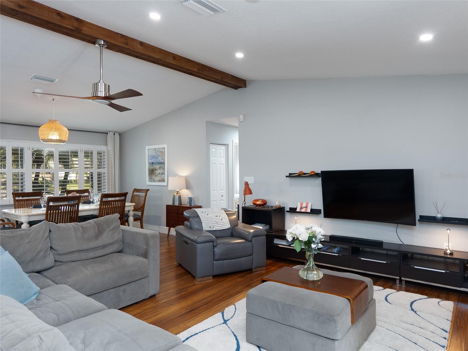 PALMA SOLA VILLAGE - Residential