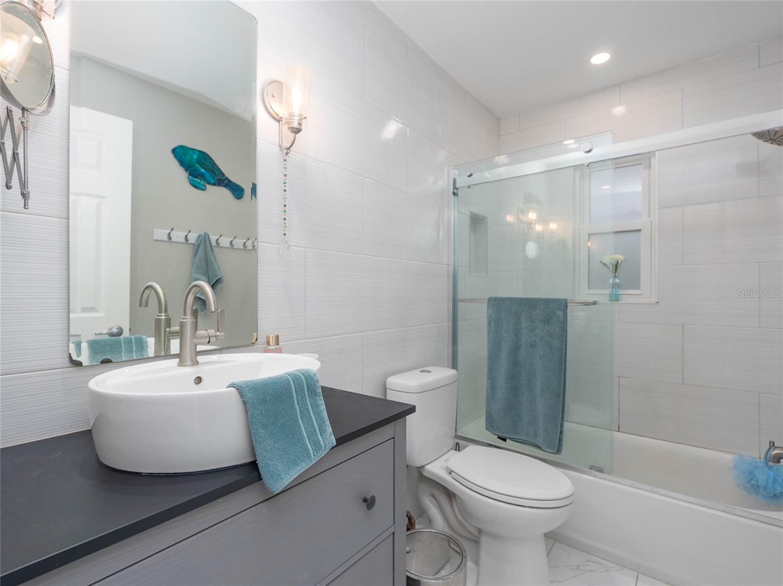 PALMA SOLA VILLAGE - Residential