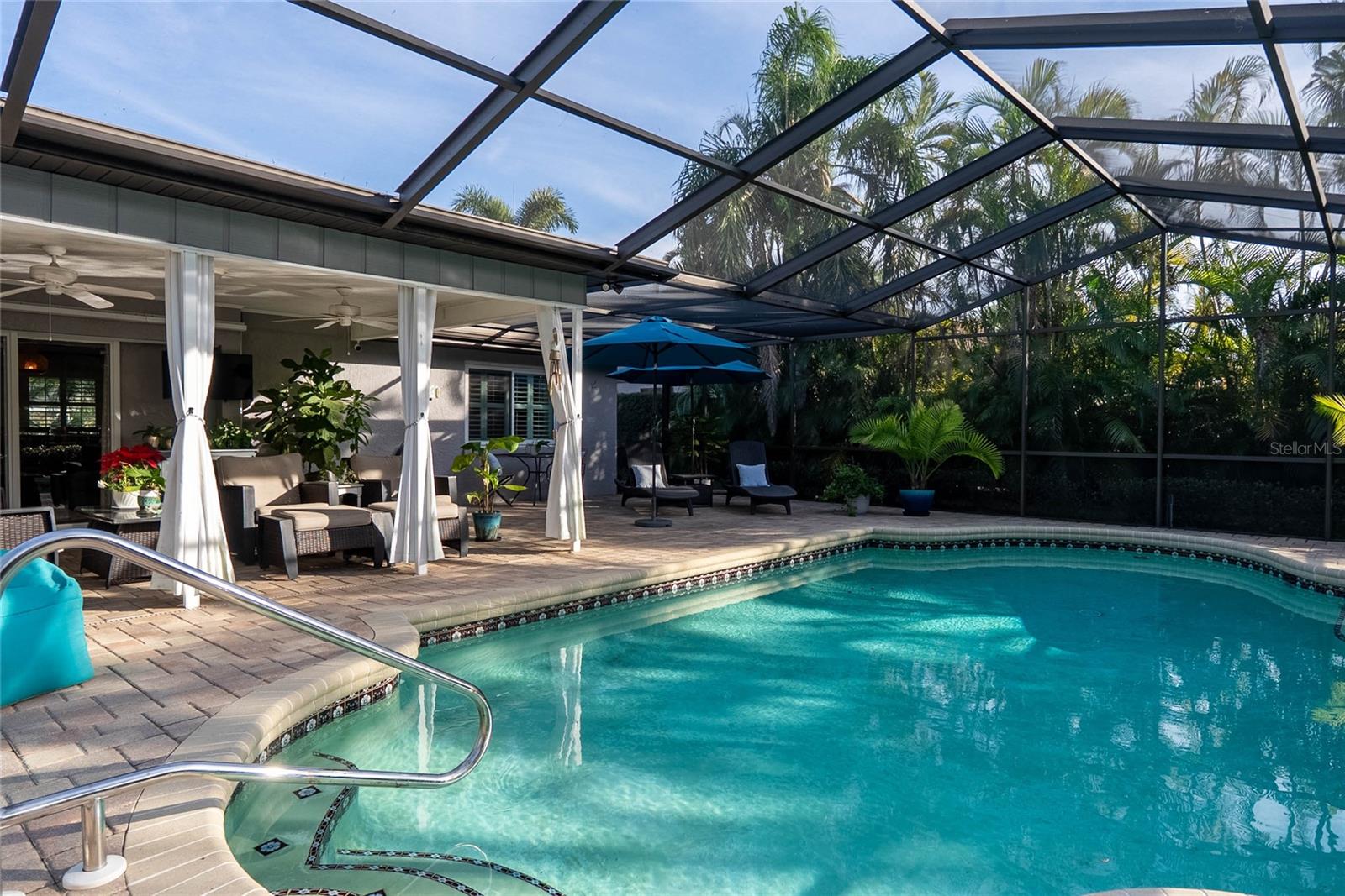 PALMA SOLA VILLAGE - Residential