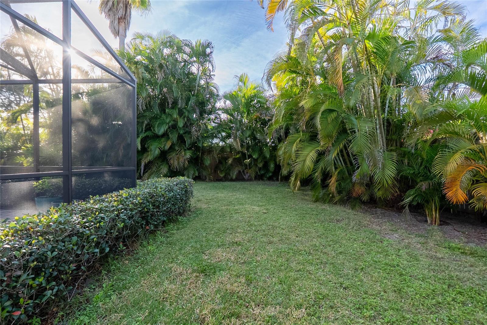 PALMA SOLA VILLAGE - Residential