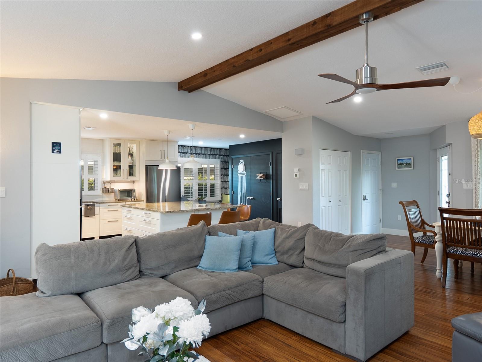 PALMA SOLA VILLAGE - Residential