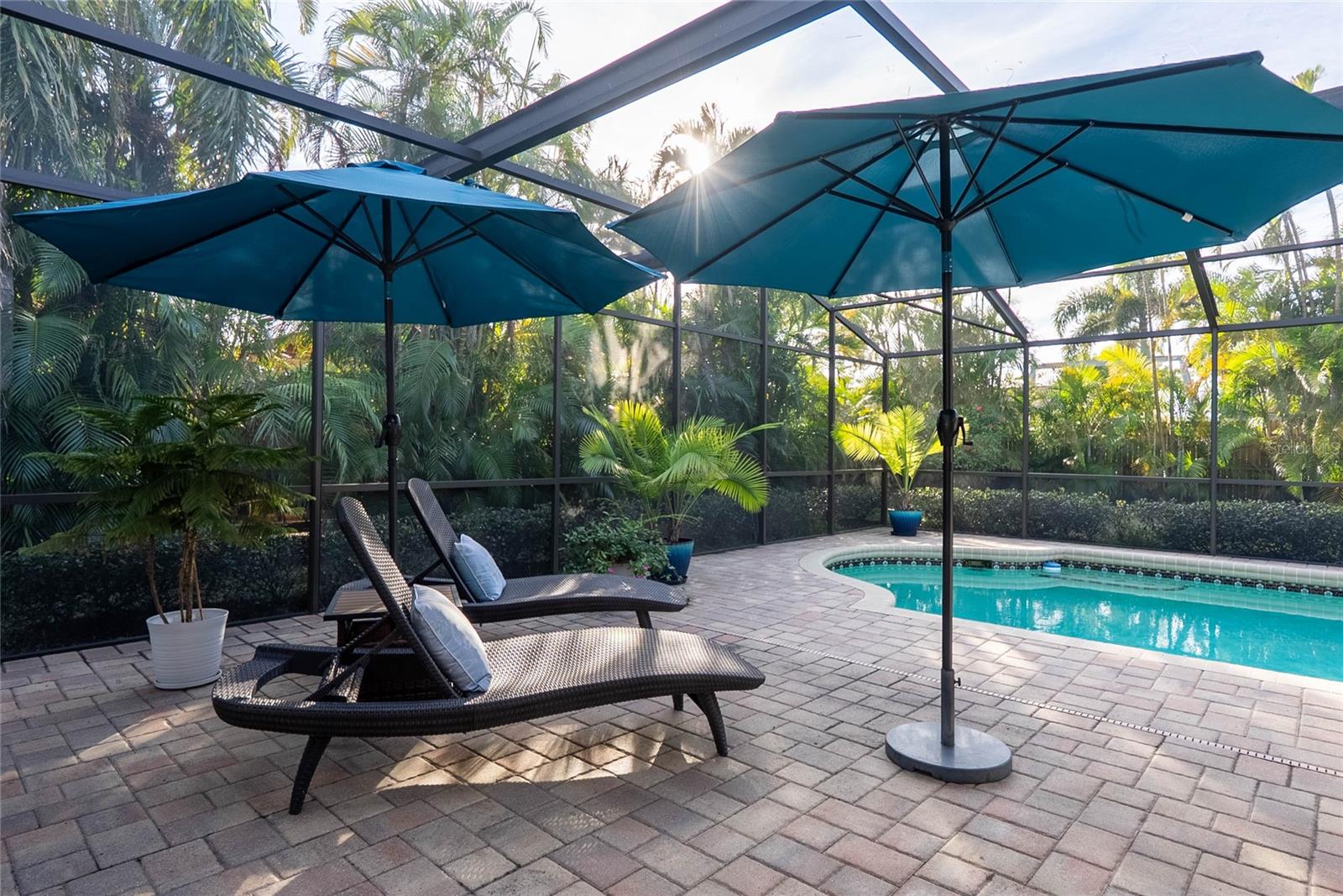 PALMA SOLA VILLAGE - Residential