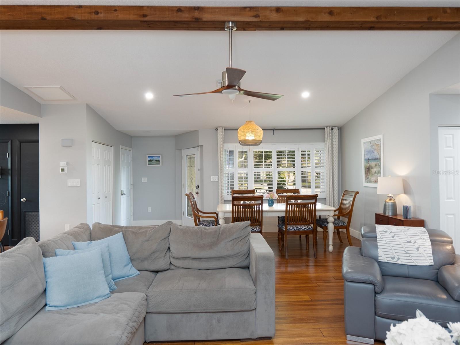 PALMA SOLA VILLAGE - Residential