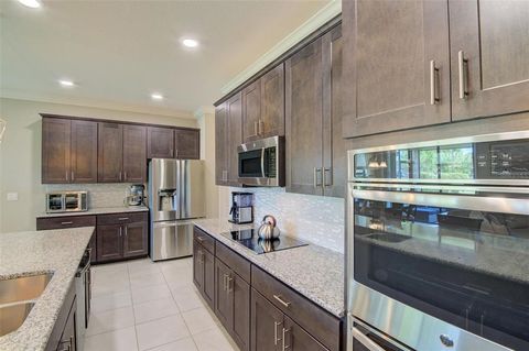 A home in PALMETTO