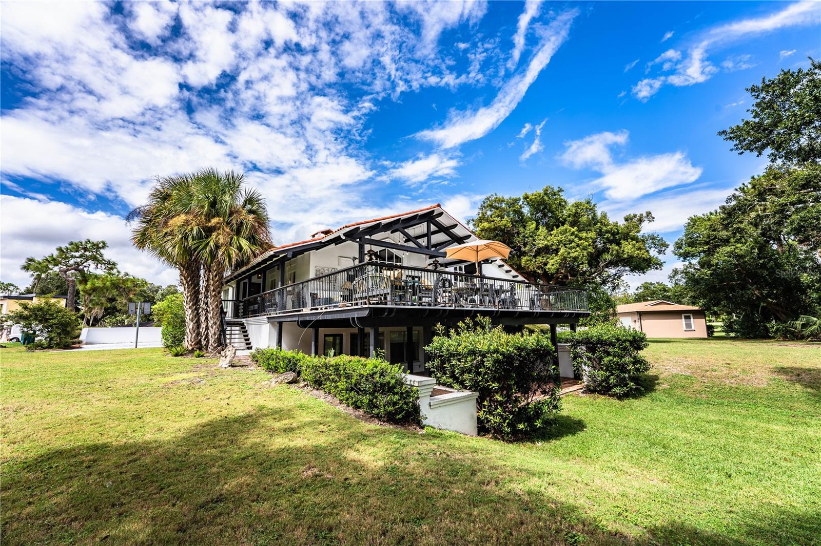 LONE PALM GOLF COURSE - Residential