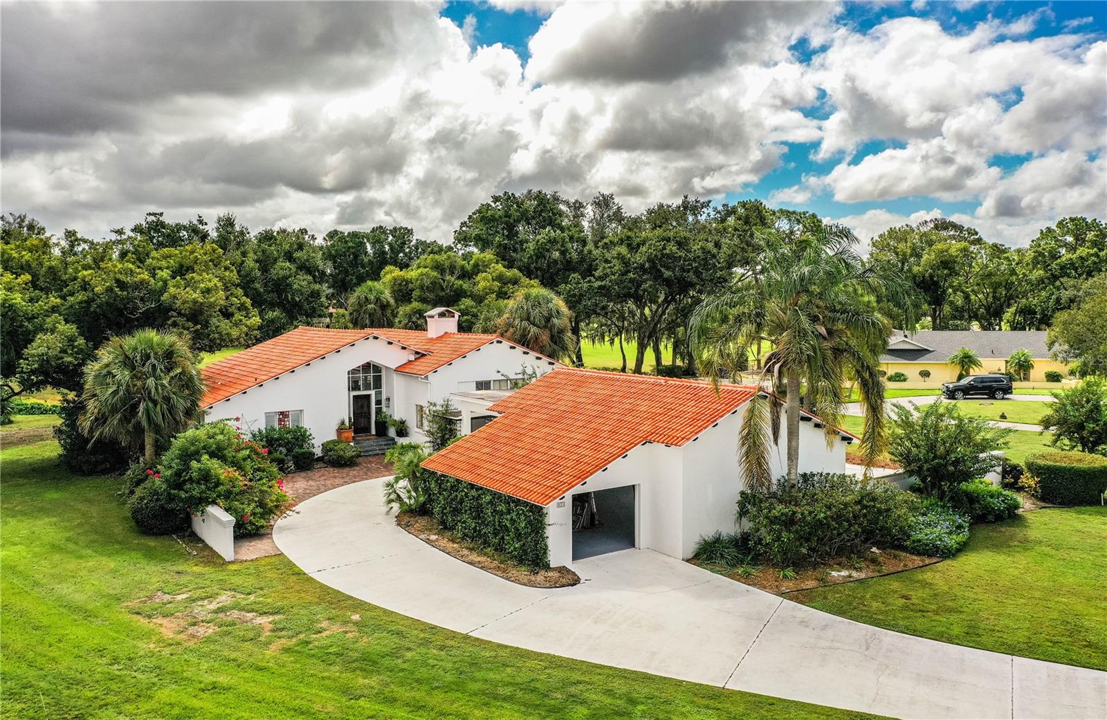 LONE PALM GOLF COURSE - Residential