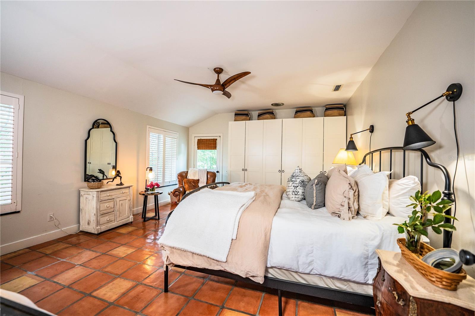 LONE PALM GOLF COURSE - Residential