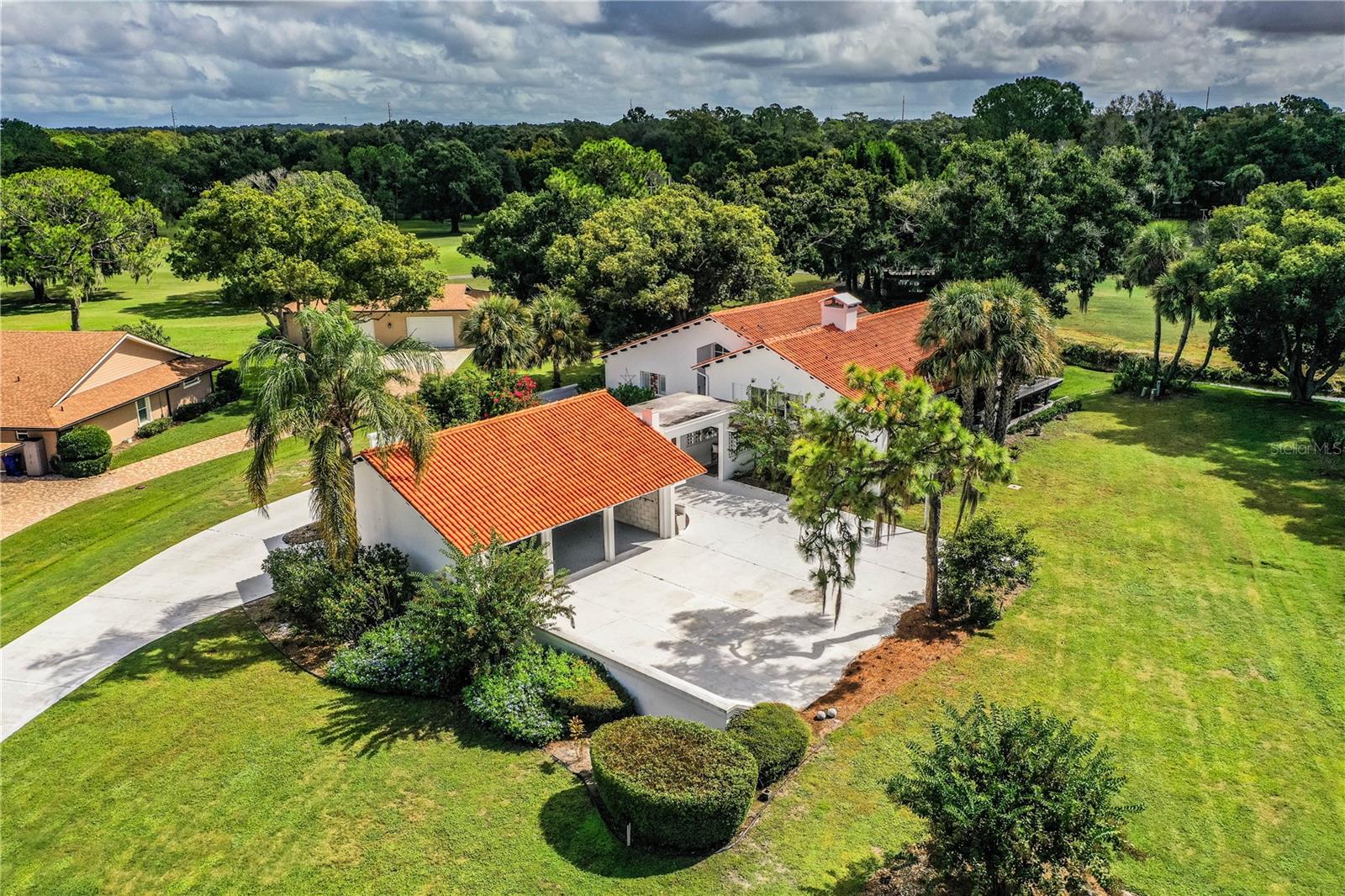 LONE PALM GOLF COURSE - Residential