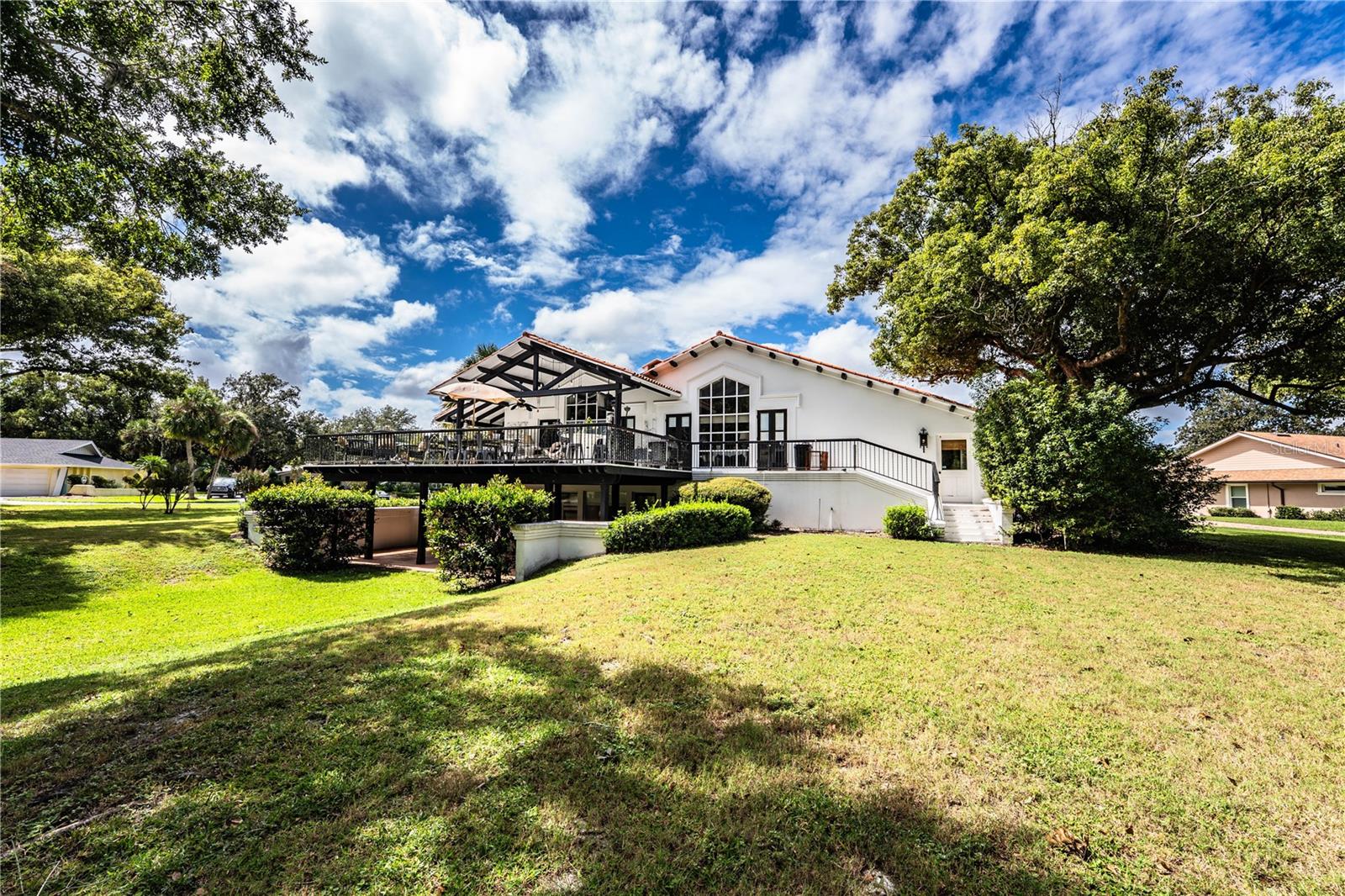 LONE PALM GOLF COURSE - Residential