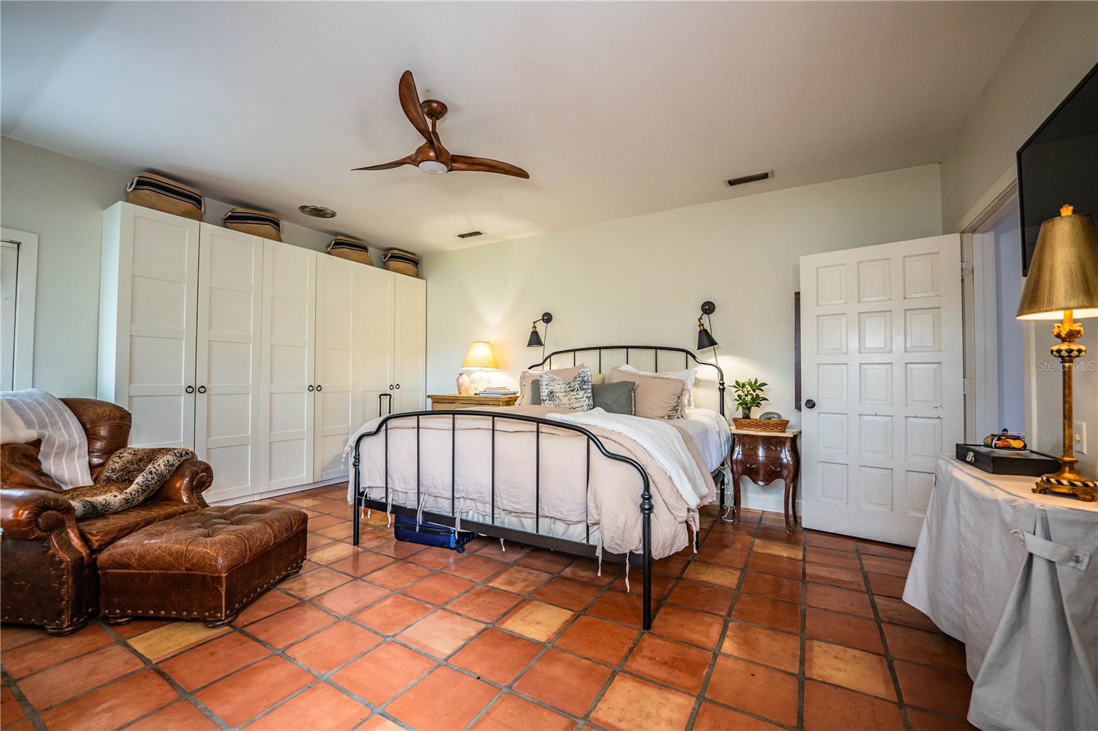 LONE PALM GOLF COURSE - Residential