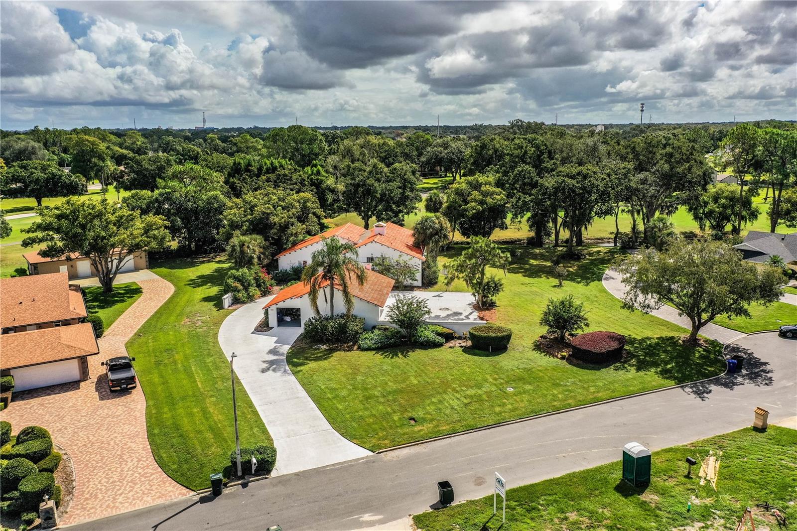 LONE PALM GOLF COURSE - Residential