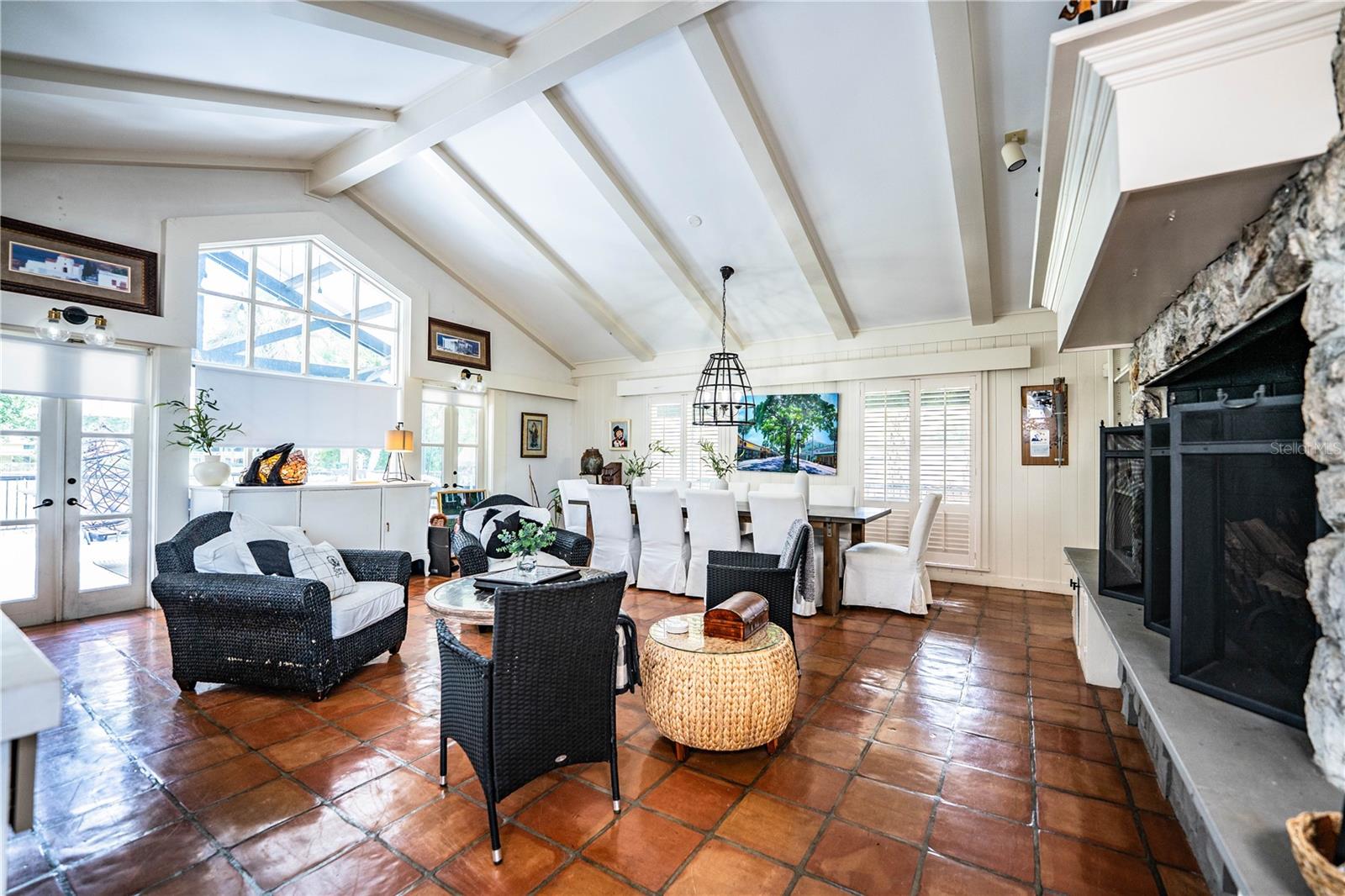 LONE PALM GOLF COURSE - Residential