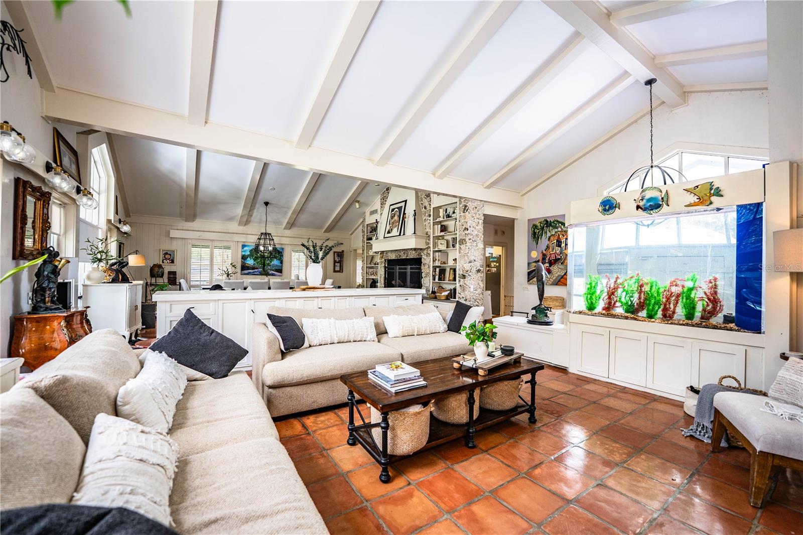 LONE PALM GOLF COURSE - Residential
