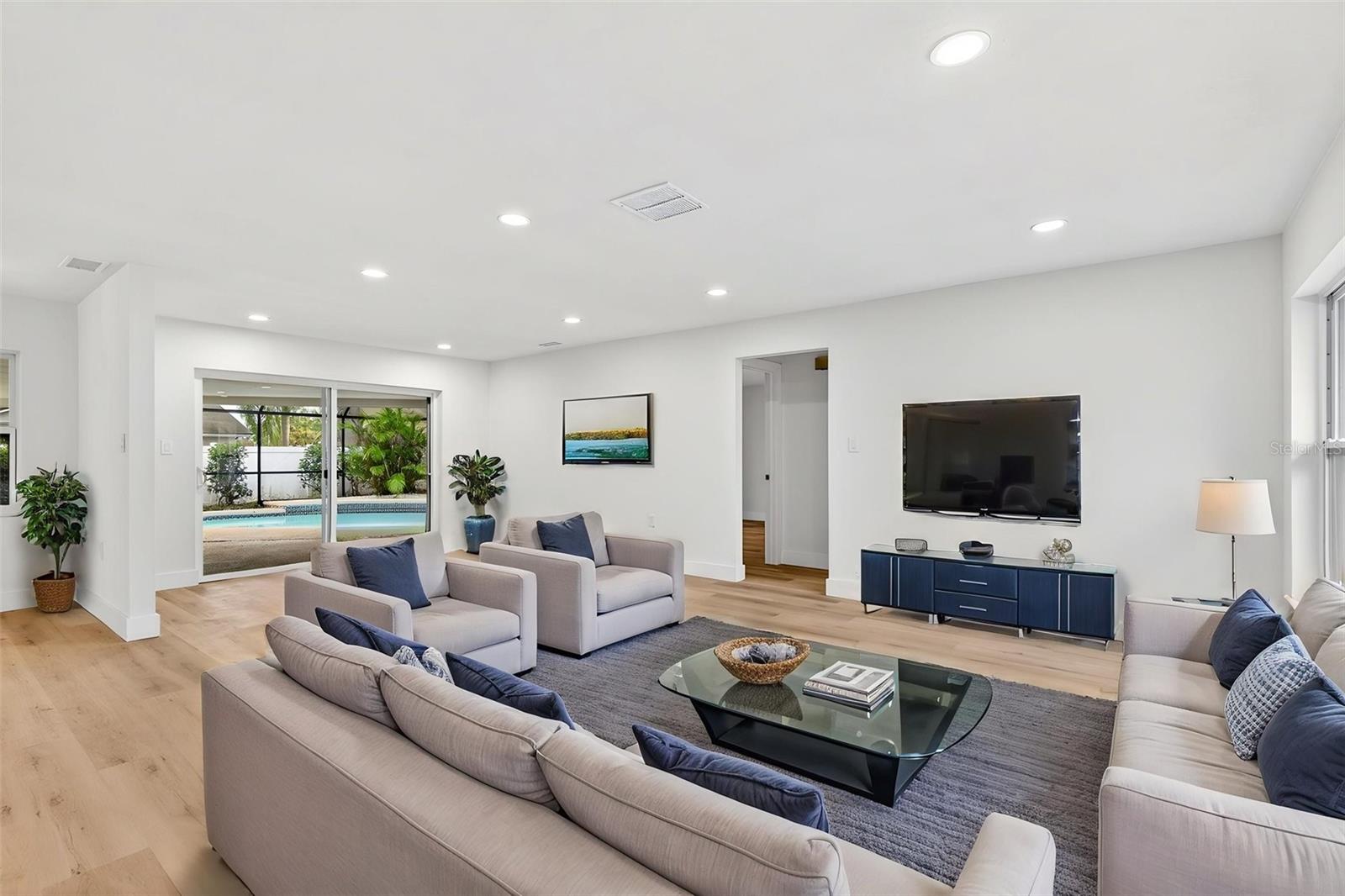 SHADY OAK FARMS - Residential