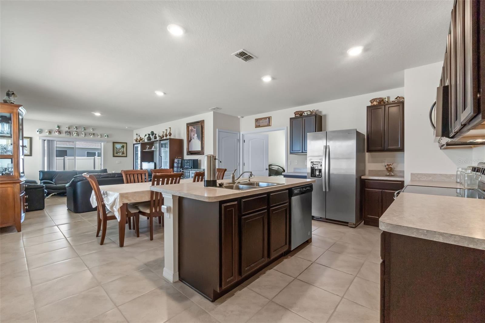 1428 BERRY LANE