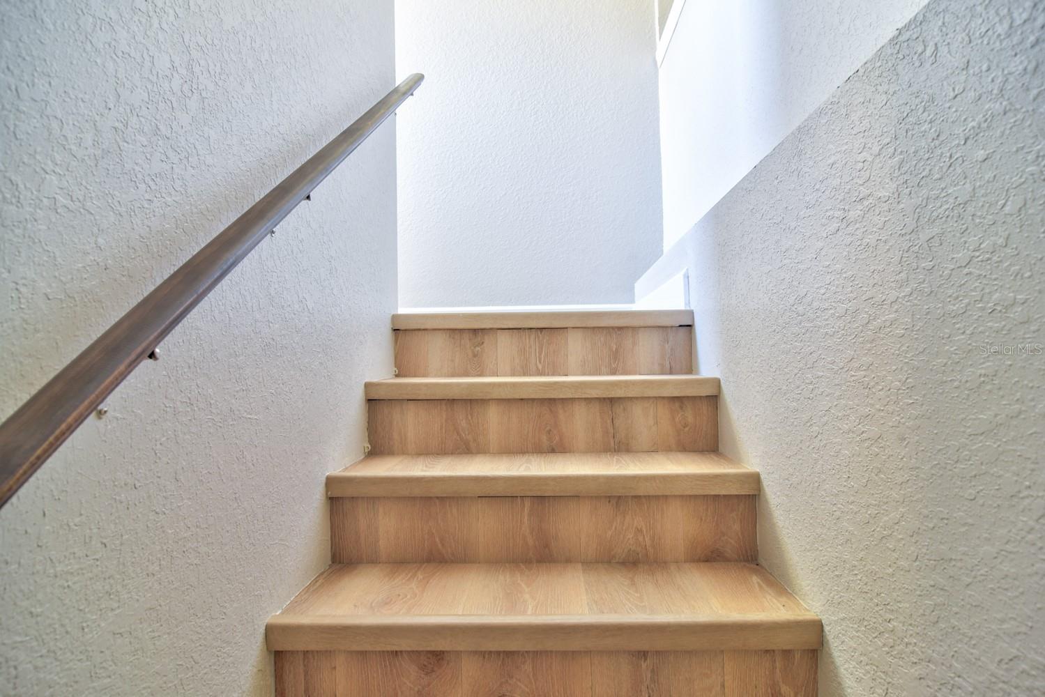 LONE PALM BEACH 1ST ADD - Residential Lease