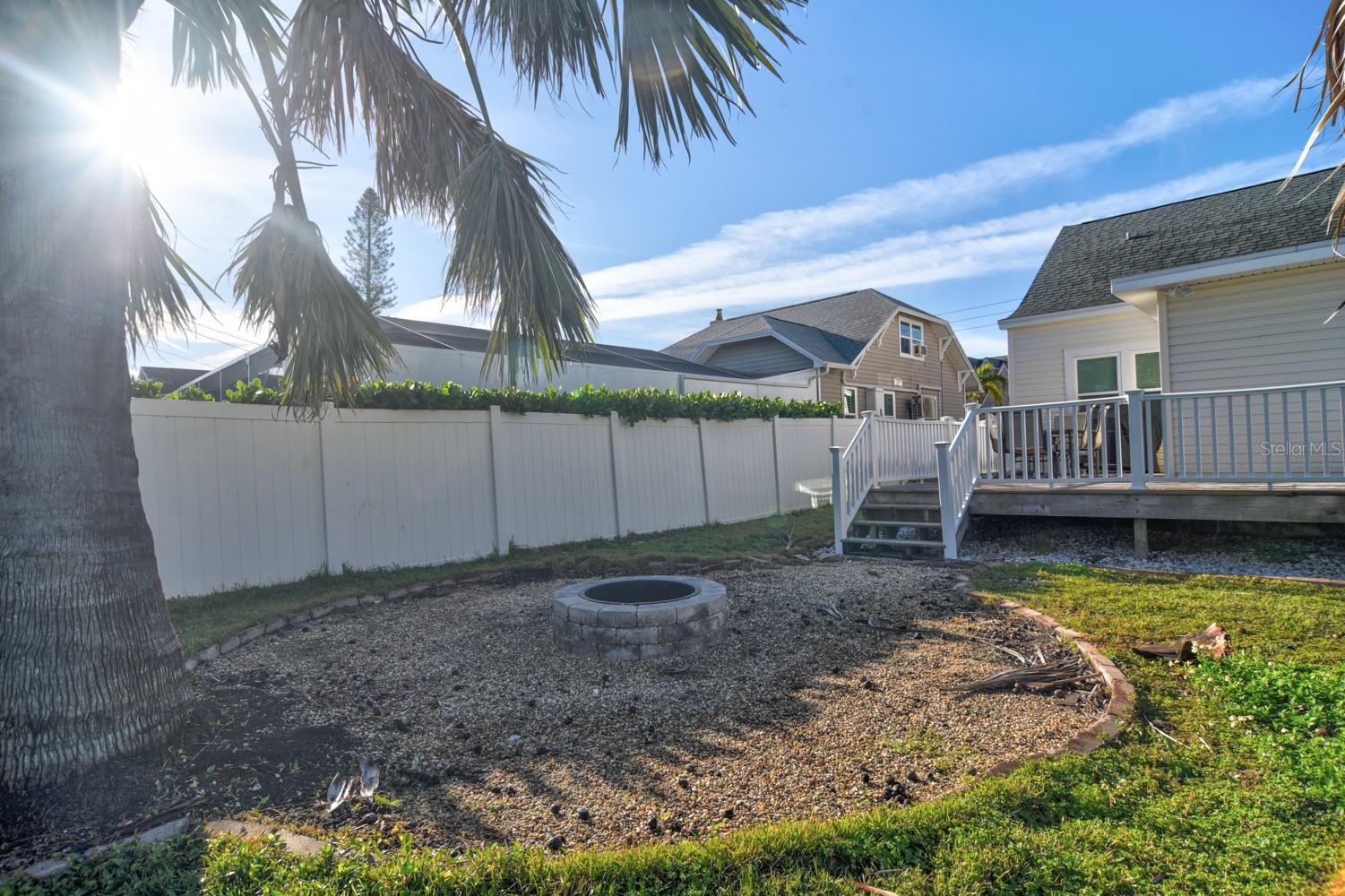 LONE PALM BEACH 1ST ADD - Residential Lease