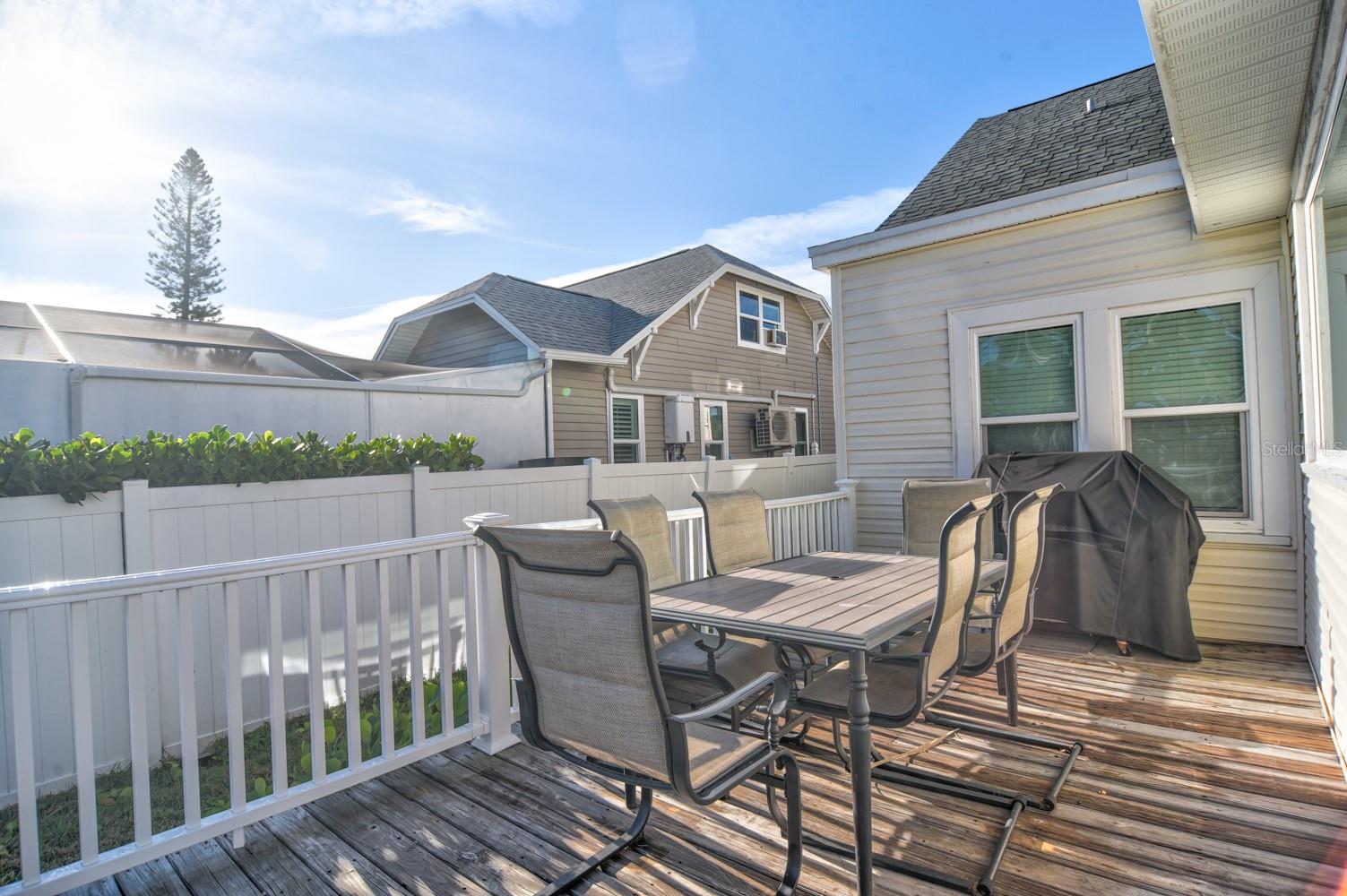 LONE PALM BEACH 1ST ADD - Residential Lease