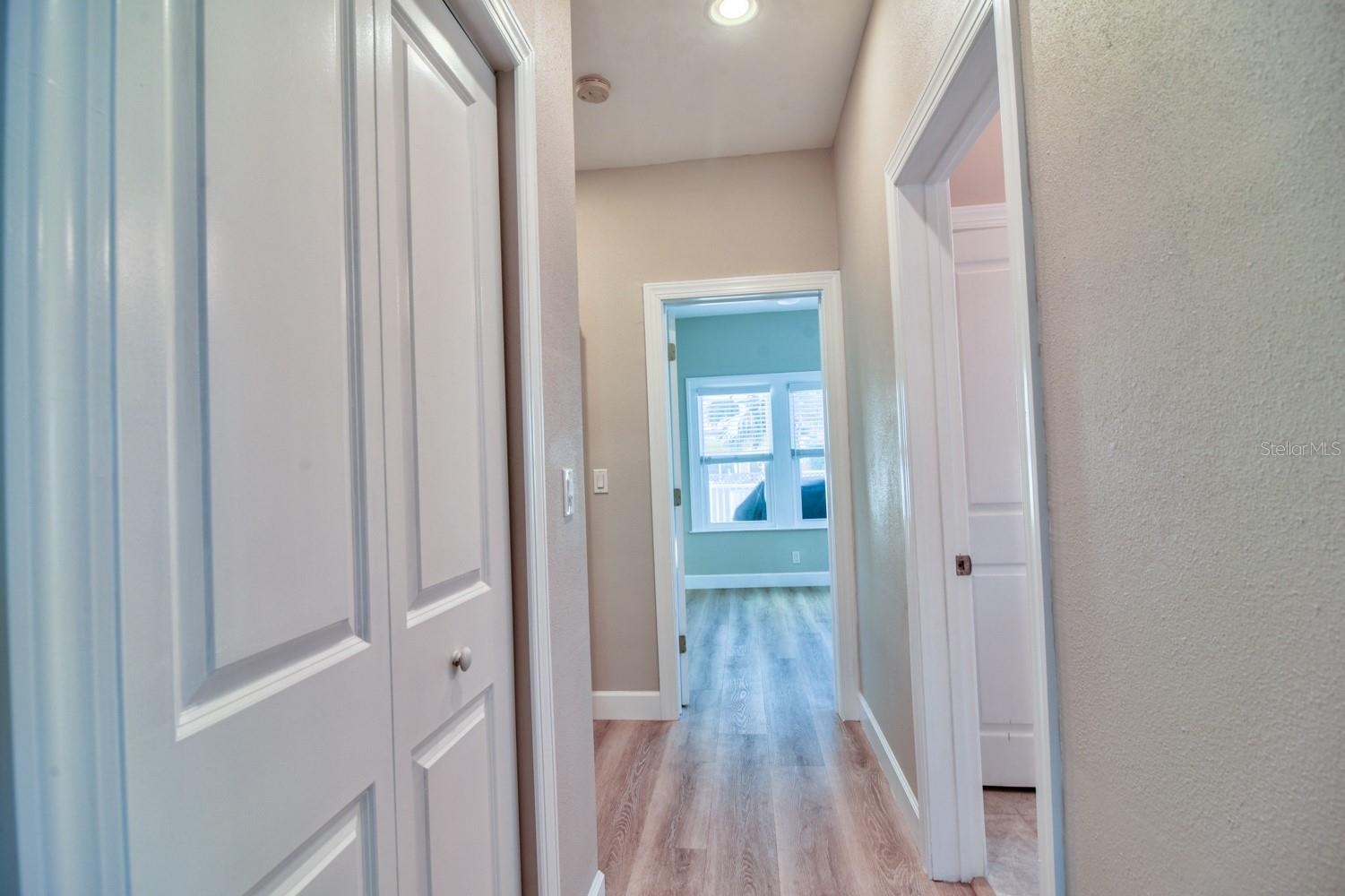 LONE PALM BEACH 1ST ADD - Residential Lease