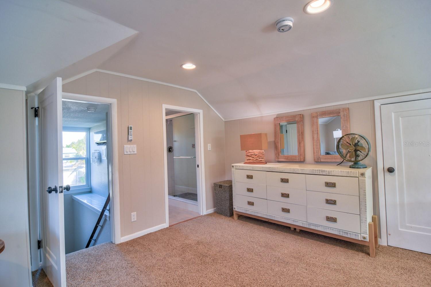 LONE PALM BEACH 1ST ADD - Residential Lease