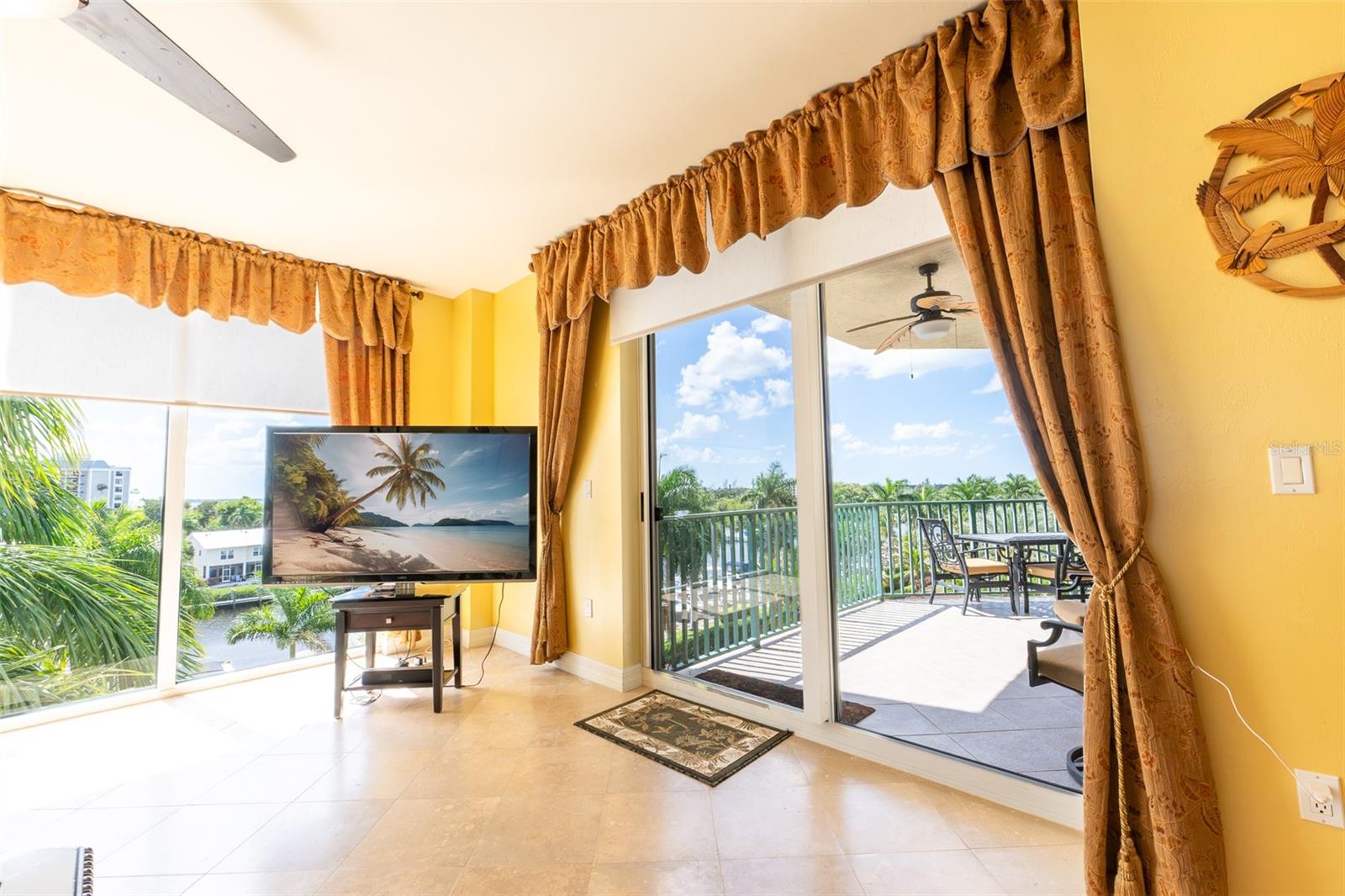 NORTH STAR YACHT CLUB - Residential