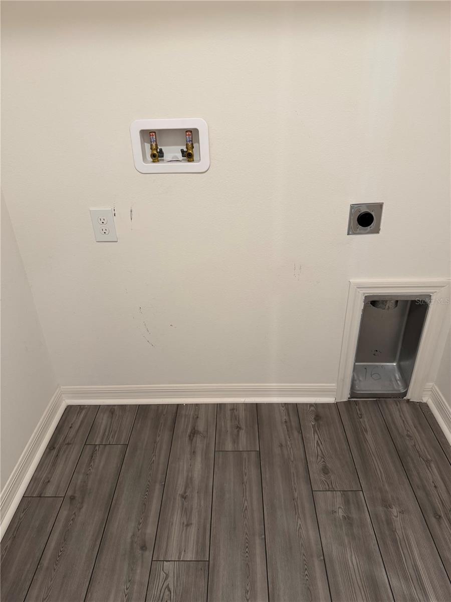 SPRING RIDGE - Residential