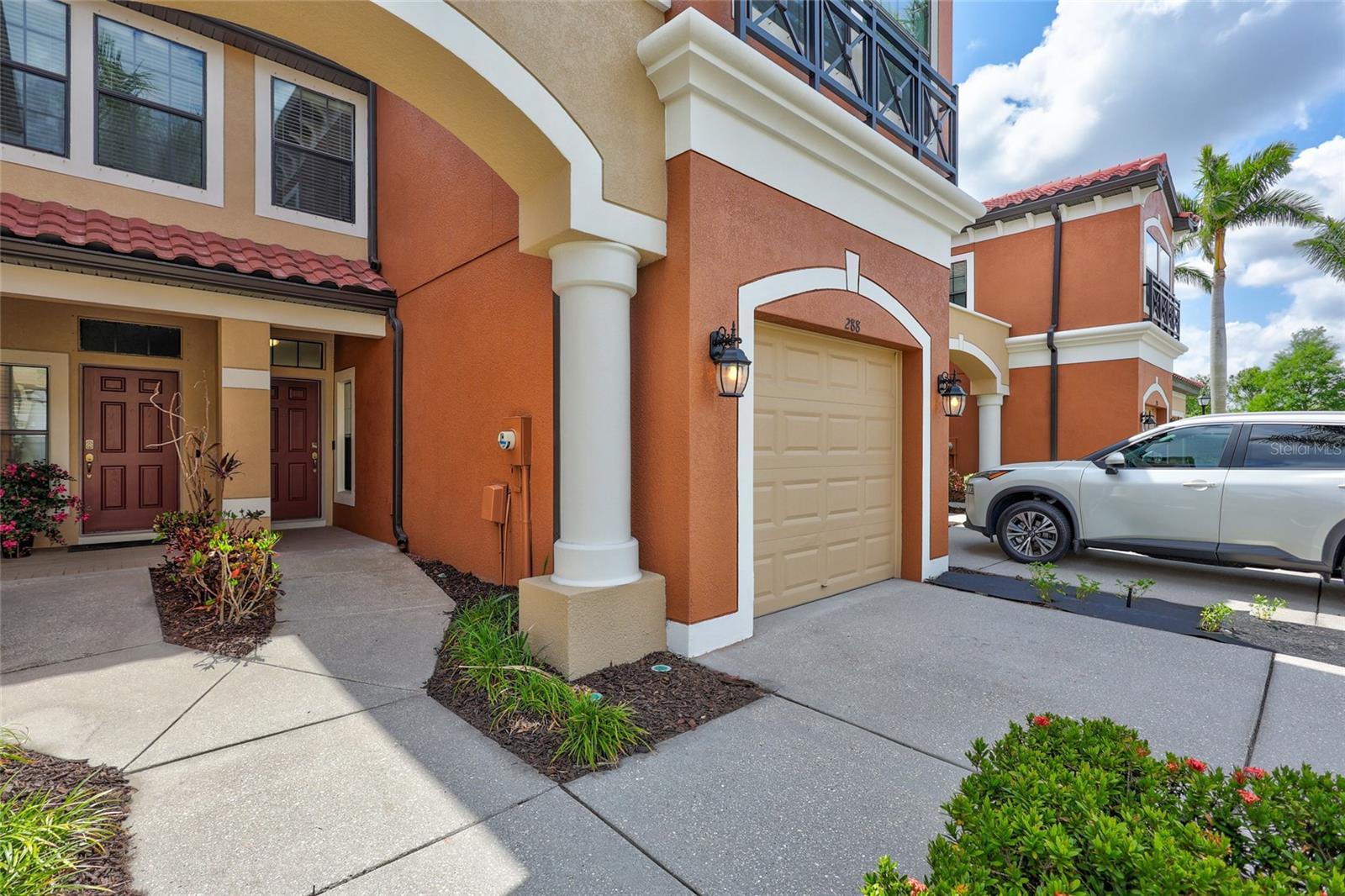 288 CREW COURT