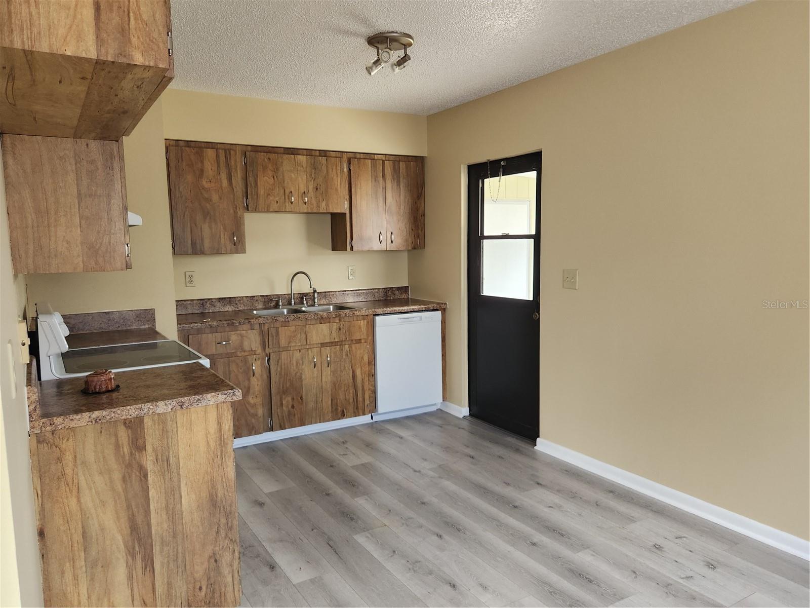 PINE RUN ESTATE - Residential