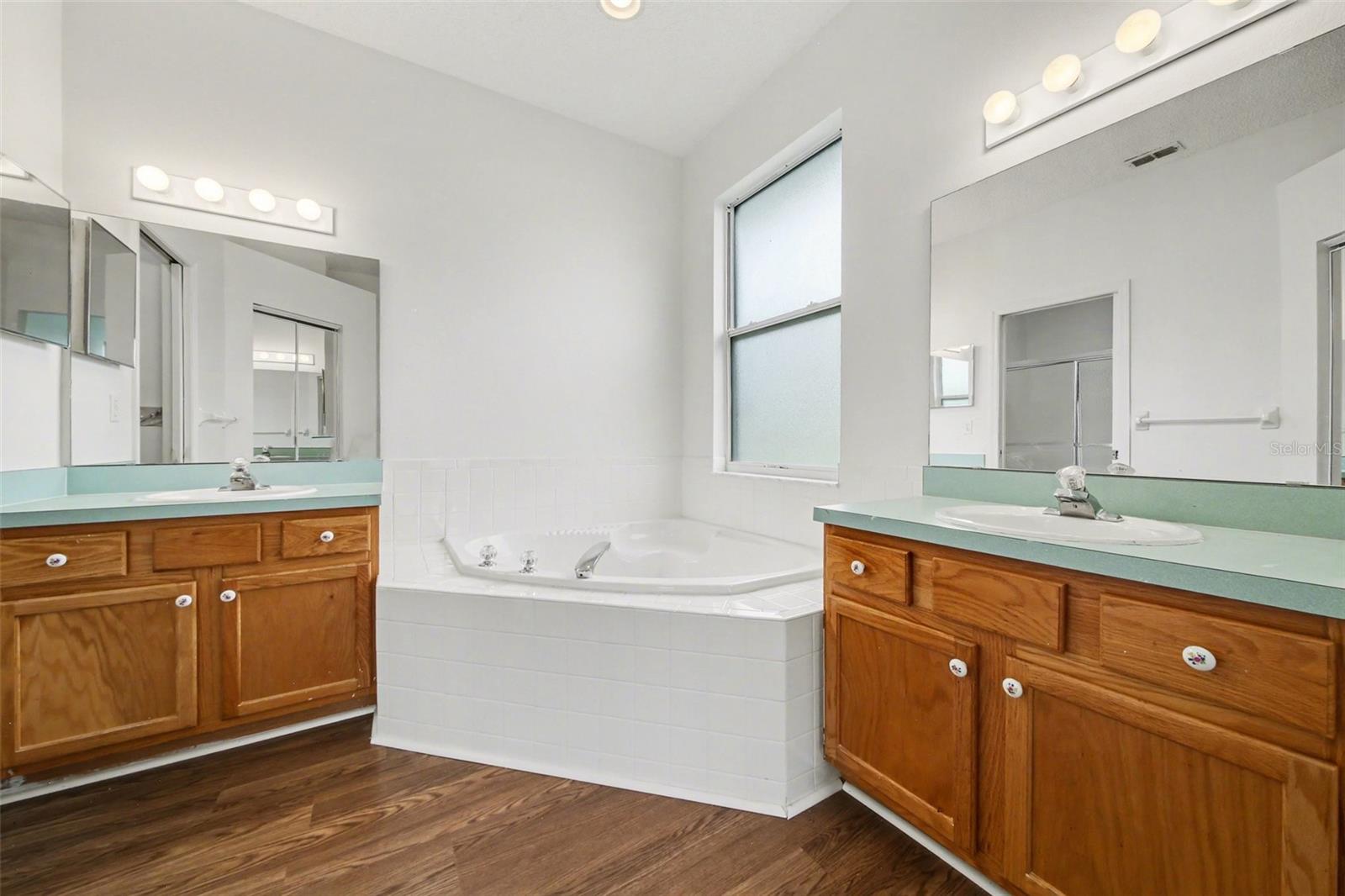 PENNBROOKE PH 01K UNITS 01 & 02 - Residential