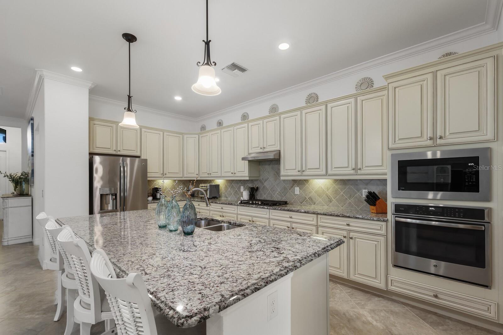 LAKEWOOD NATIONAL - Residential Lease