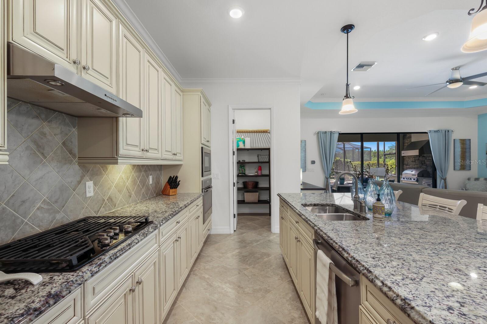 LAKEWOOD NATIONAL - Residential Lease