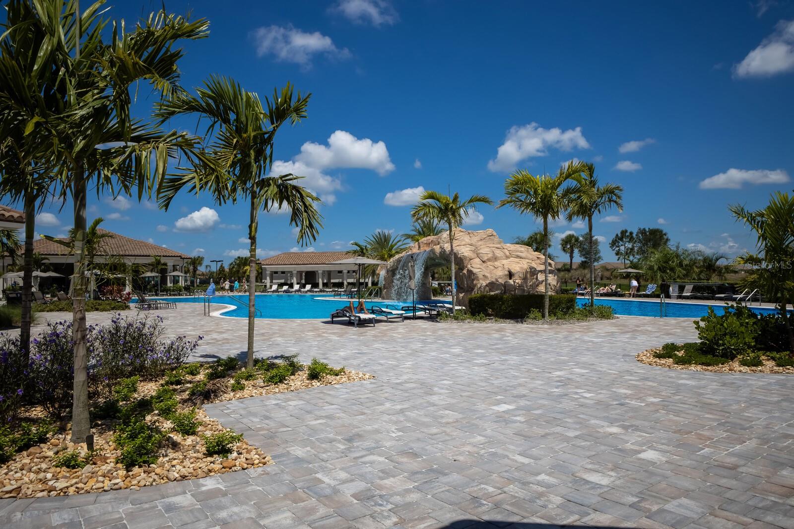 LAKEWOOD NATIONAL - Residential Lease