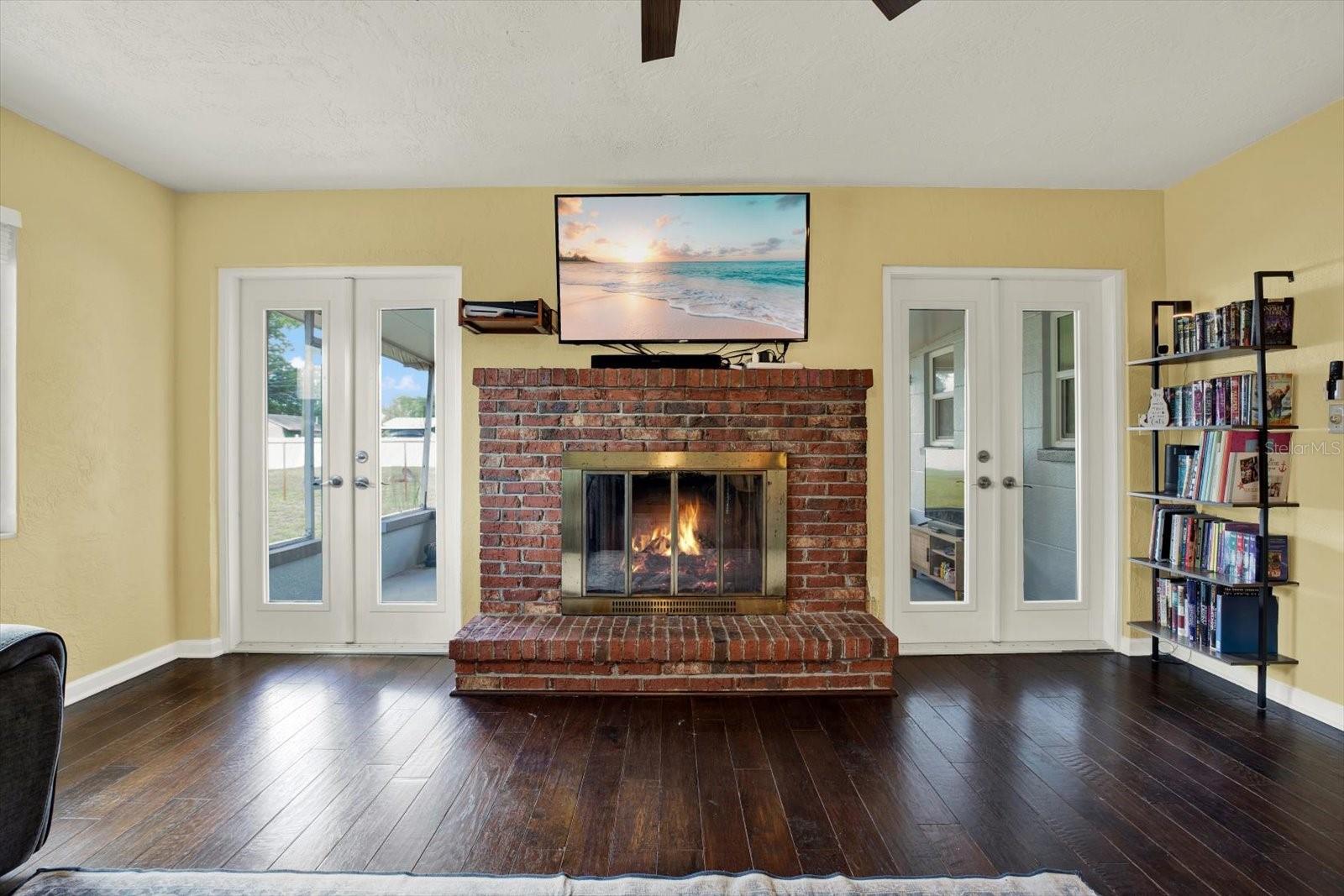 PINEBROOK MANOR - Residential