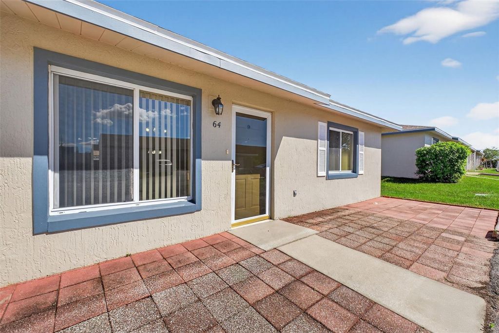 Photo of 64 Winter Ridge Road #64, Winter Haven, FL 33881 (MLS # P4936689)