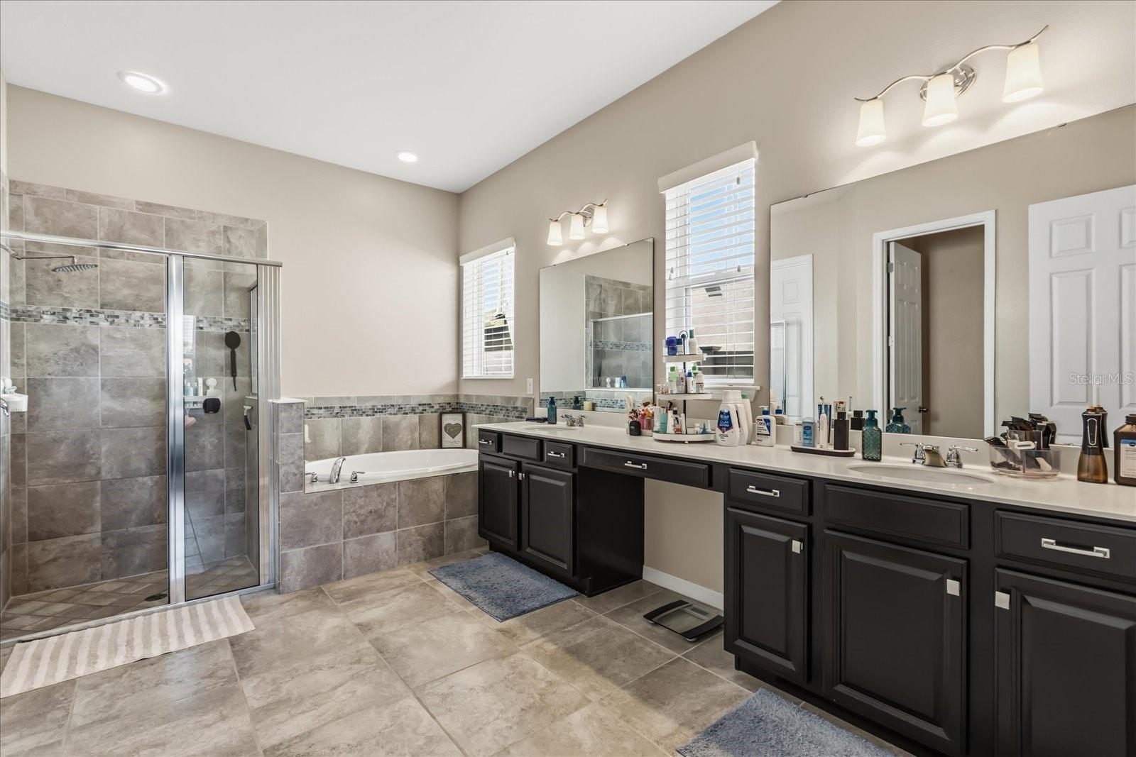 OXFORD CHASE - Residential