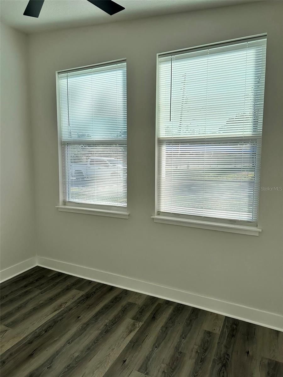 COLONIAL ESTATES - Residential Lease