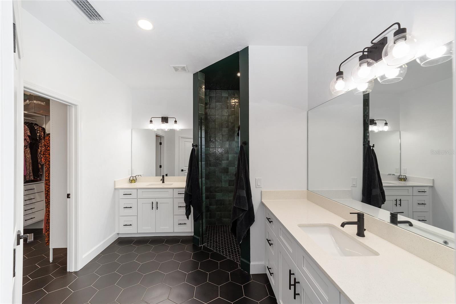 GRAND OAKS AT TOWER PH 2 PB 37 PG 63 - Residential