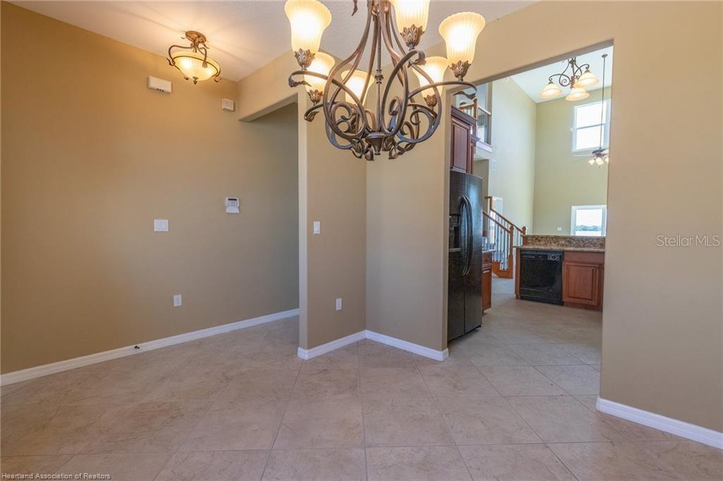 KNICKERBOCKER MANOR - Land