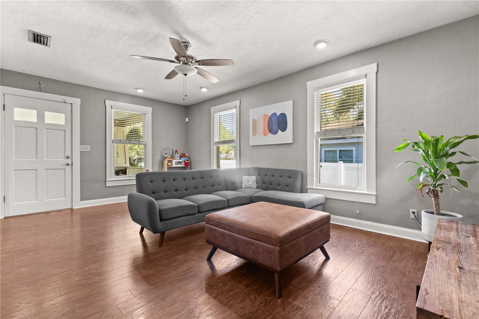 CHELSEA - Residential