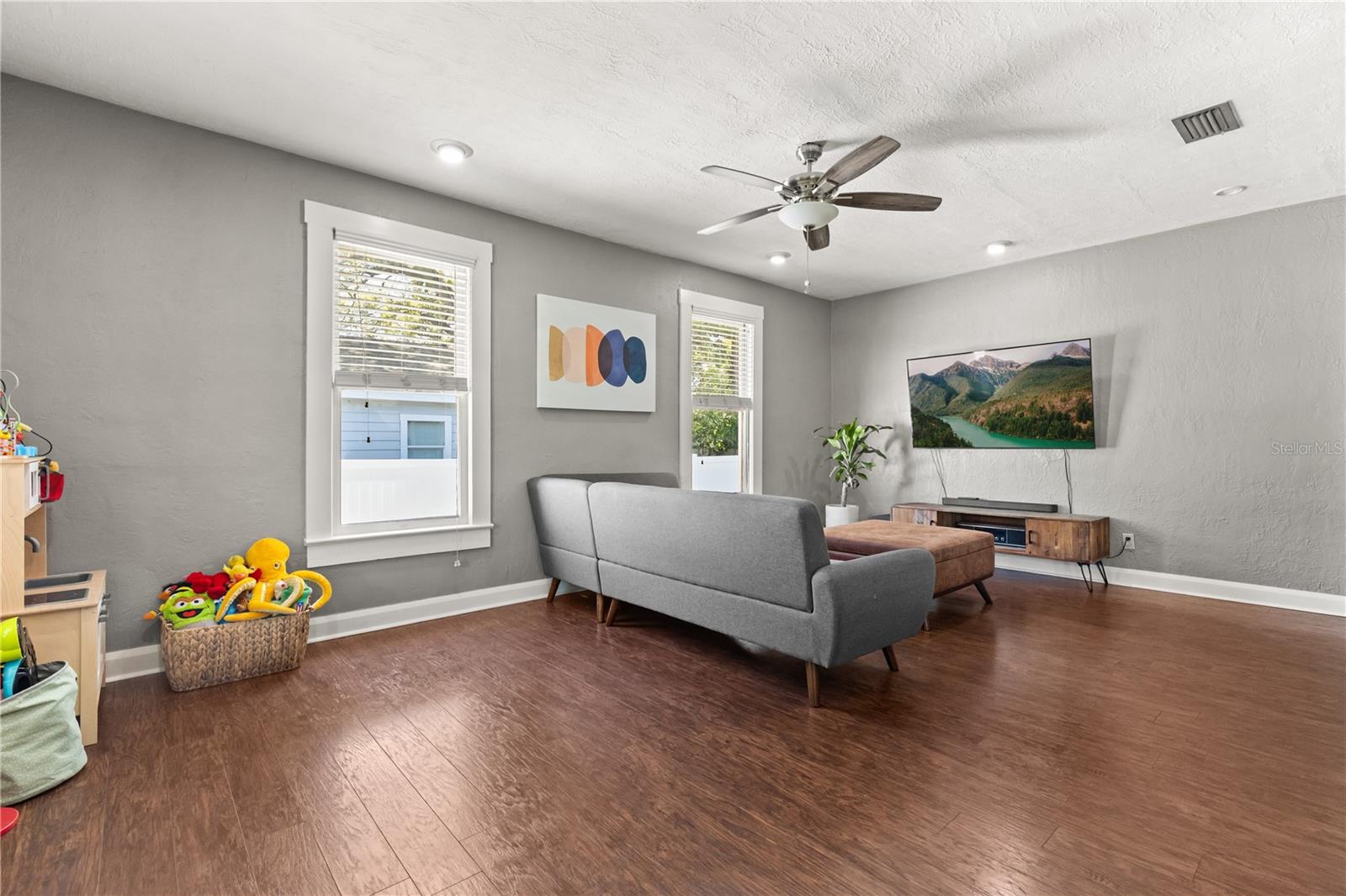 CHELSEA - Residential