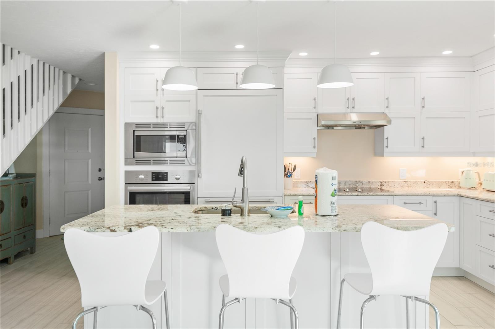 SEAGRAPE COLONY - Residential