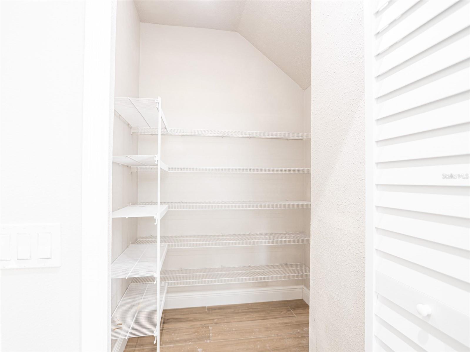 BELLALAGO PH 4P - Residential Lease