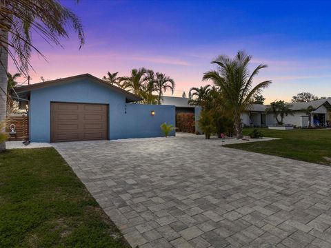 114 12TH STREET BELLEAIR BEACH FL 33786