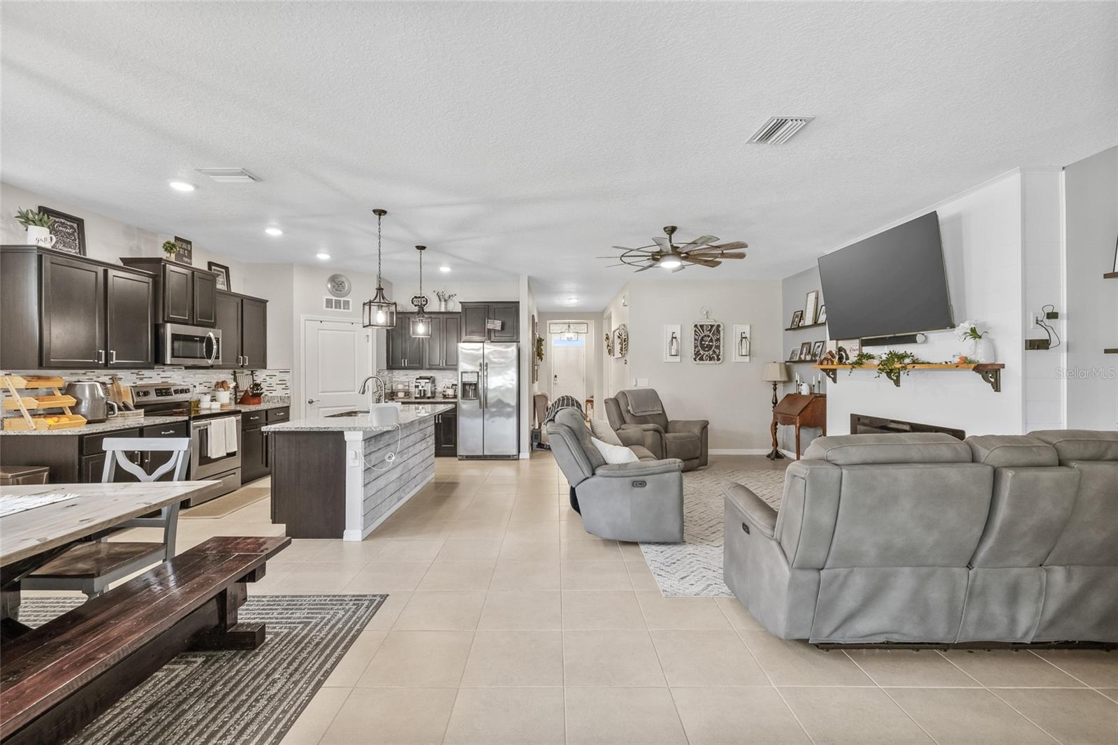 13675 PADDINGTON WAY