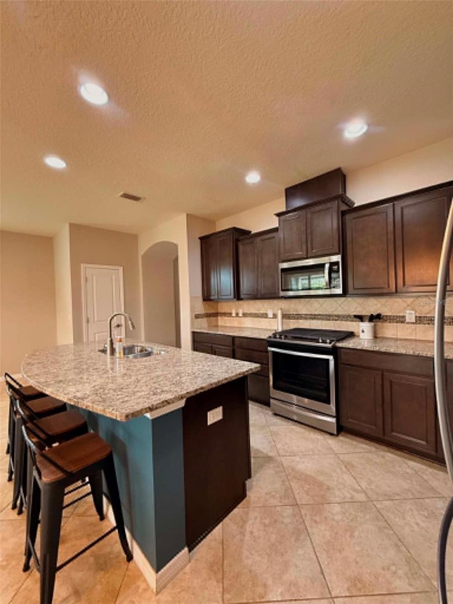 5703 VILLAGE CENTER DRIVE