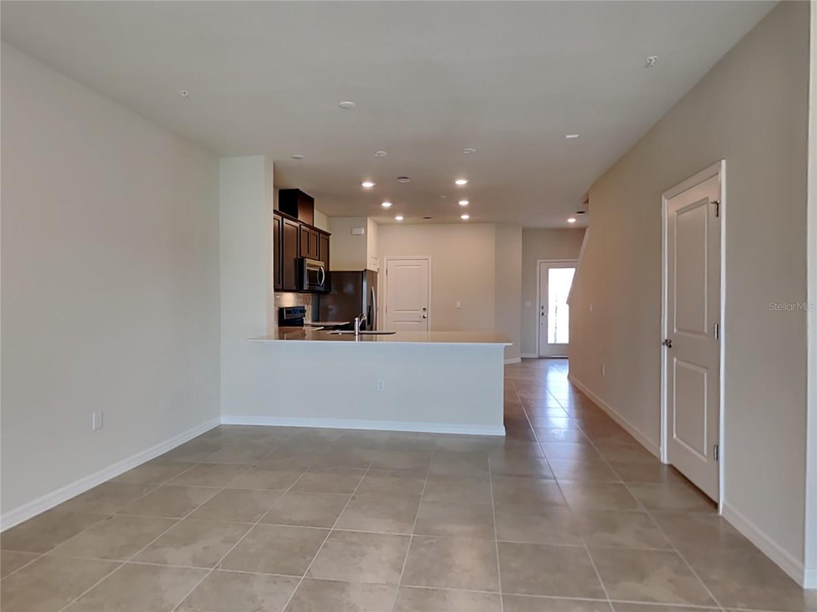 EMERALD POINTE - Residential Lease