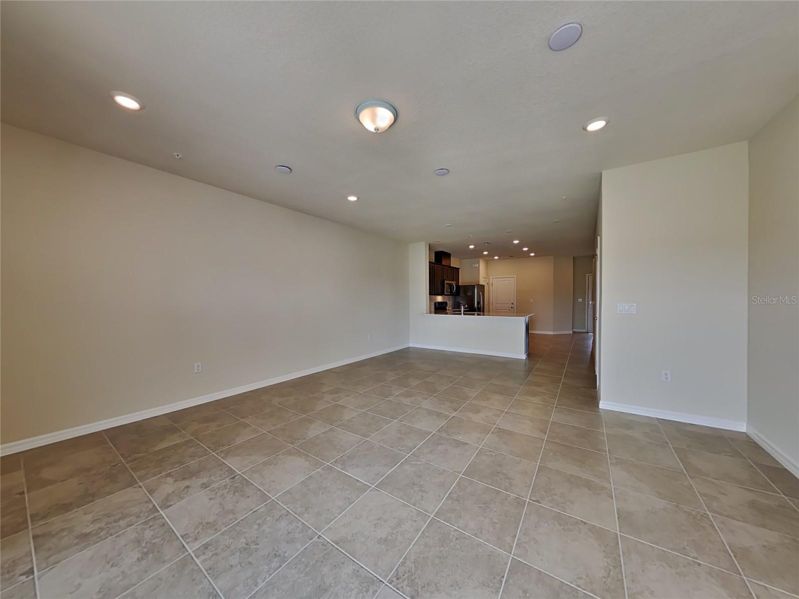 EMERALD POINTE - Residential Lease